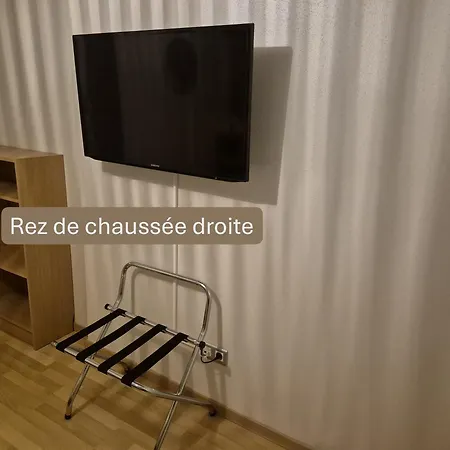 Du Ladhof *